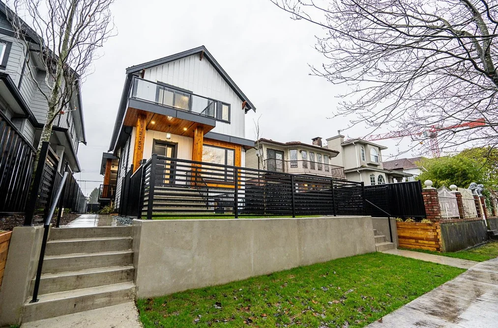 Half Duplex for sale at 2 2753 Nanaimo Street Vancouver British Columbia - MLS: R3076722
