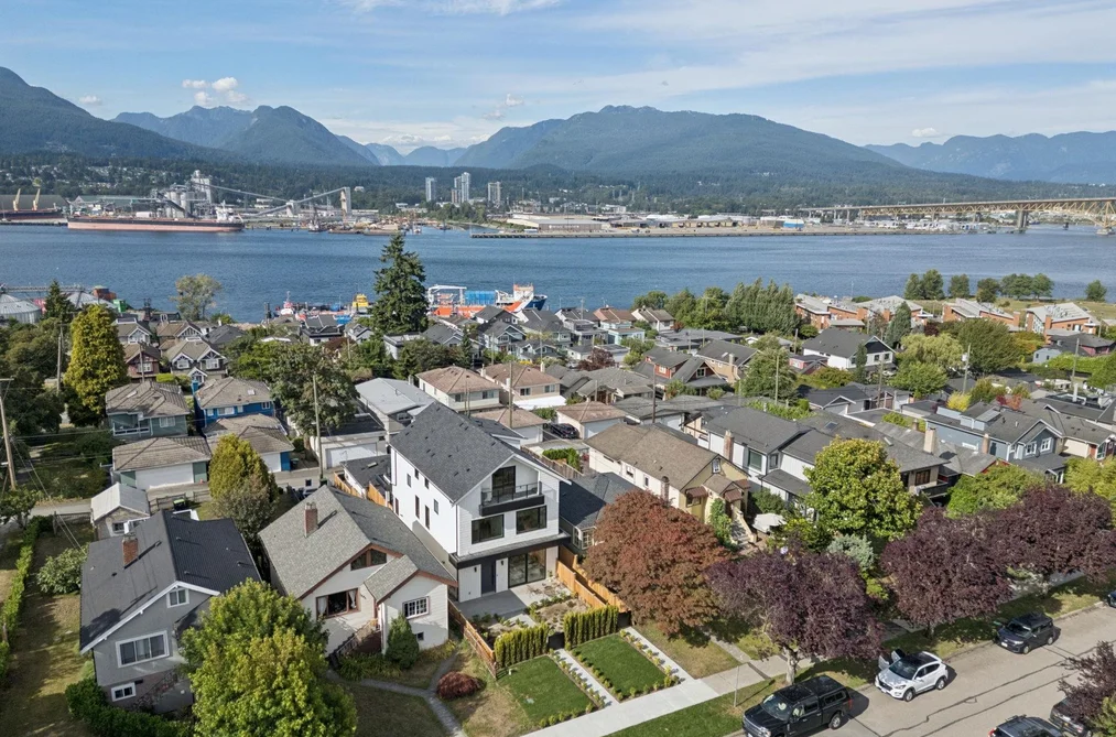 Half Duplex for sale at 2 2815 Trinity Street Vancouver British Columbia - MLS: R3151776
