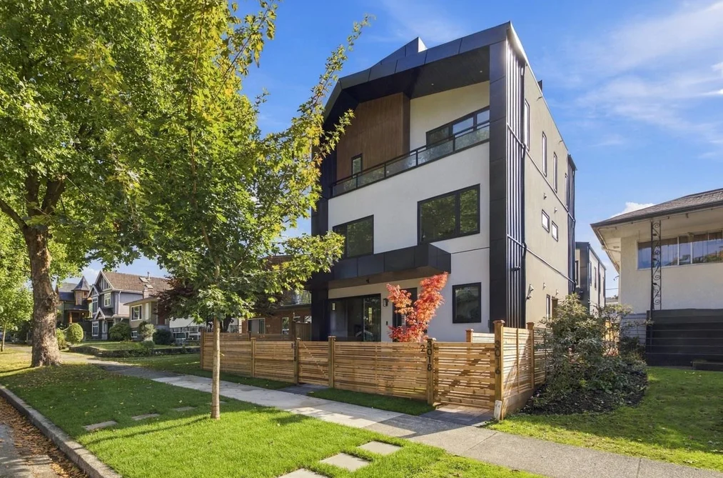 3018 E 19th Ave Unit 2, Vancouver, BC - MLS: R3178780