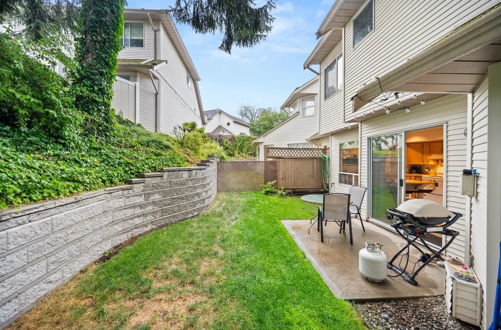 2 32311 MCRAE AVENUE, Mission BC V2V 4X7, Mission BC — Residential for Sale — Photo 3 of 39