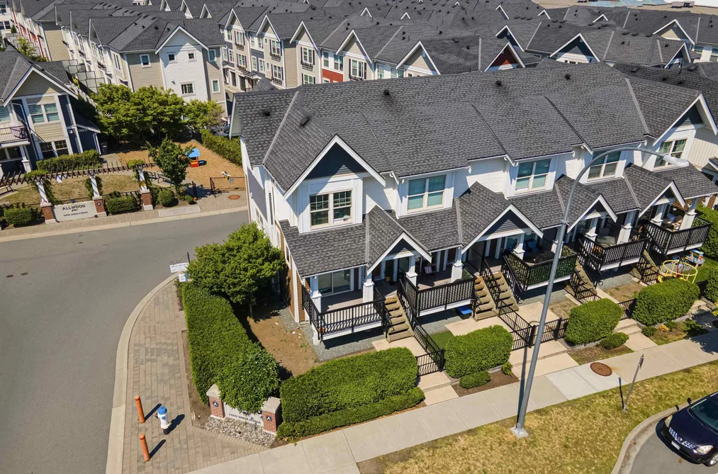 Townhouse for sale at 2 32633 Simon Avenue Abbotsford British Columbia - MLS: R3143903