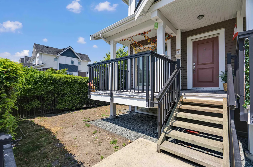 2 32633 SIMON AVENUE, Abbotsford, BC — Residential for Sale — Photo 3 of 35