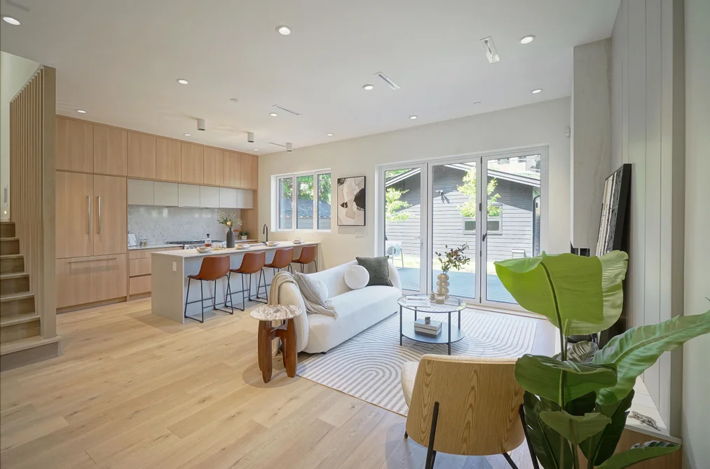 2 3315 W 10TH STREET, Vancouver BC V6R 2E5, Vancouver BC — Residential for Sale - Photo 2