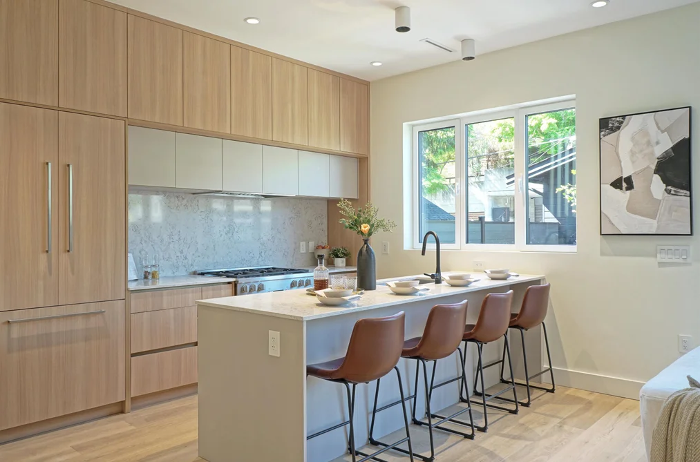 2 3315 W 10TH STREET, Vancouver BC V6R 2E5, Vancouver BC — Residential for Sale — Photo 3 of 27