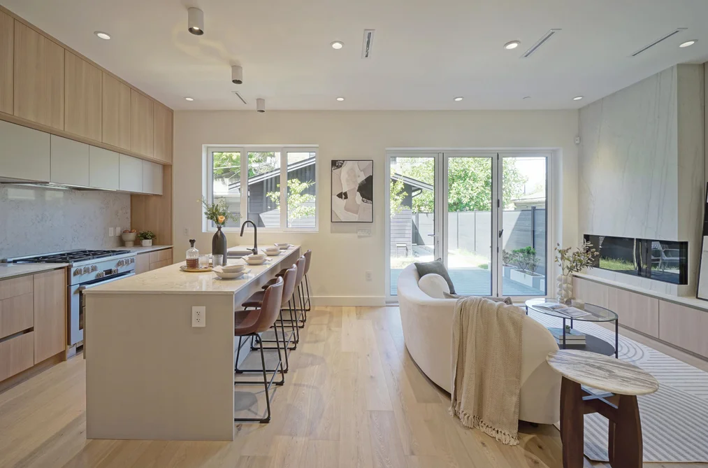2 3315 W 10TH STREET, Vancouver BC V6R 2E5, Vancouver BC — Residential for Sale — Photo 6 of 27