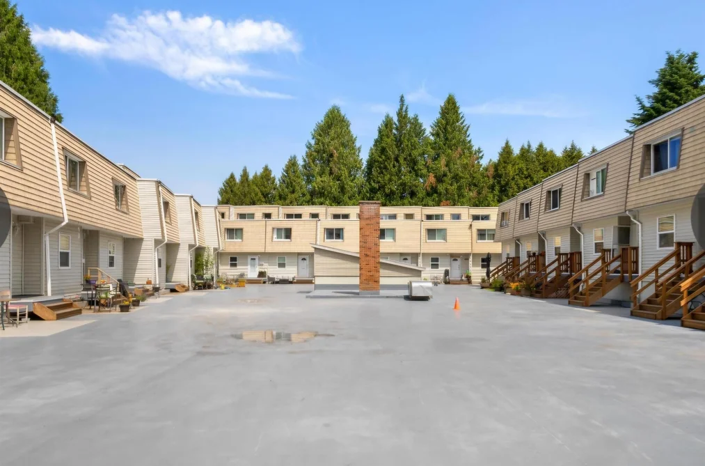 33293 E Bourquin Cres Unit 2, Abbotsford, BC - MLS: R3175442