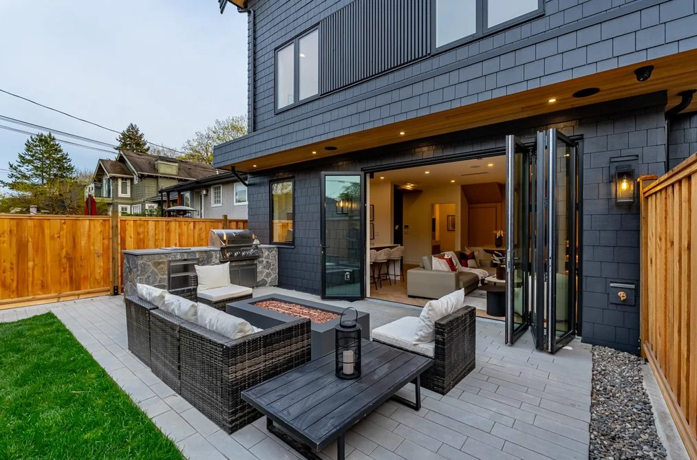 Half Duplex for sale at 2 3345 W 13th Avenue Vancouver British Columbia - MLS: R3117124