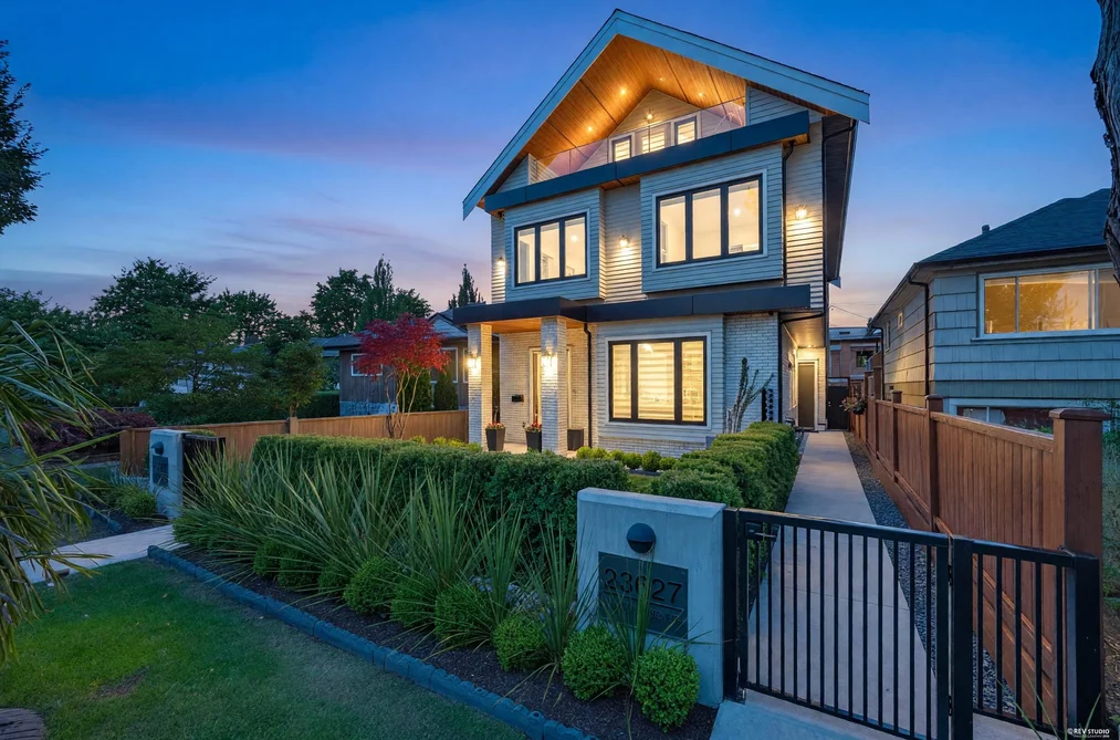 Half Duplex for sale at 2 3627 E 45th Avenue Vancouver British Columbia - MLS: R3143081