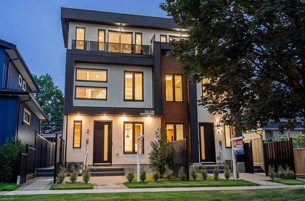 Half Duplex for sale at 2 3638 Normandy Drive Vancouver British Columbia - MLS: R3163391