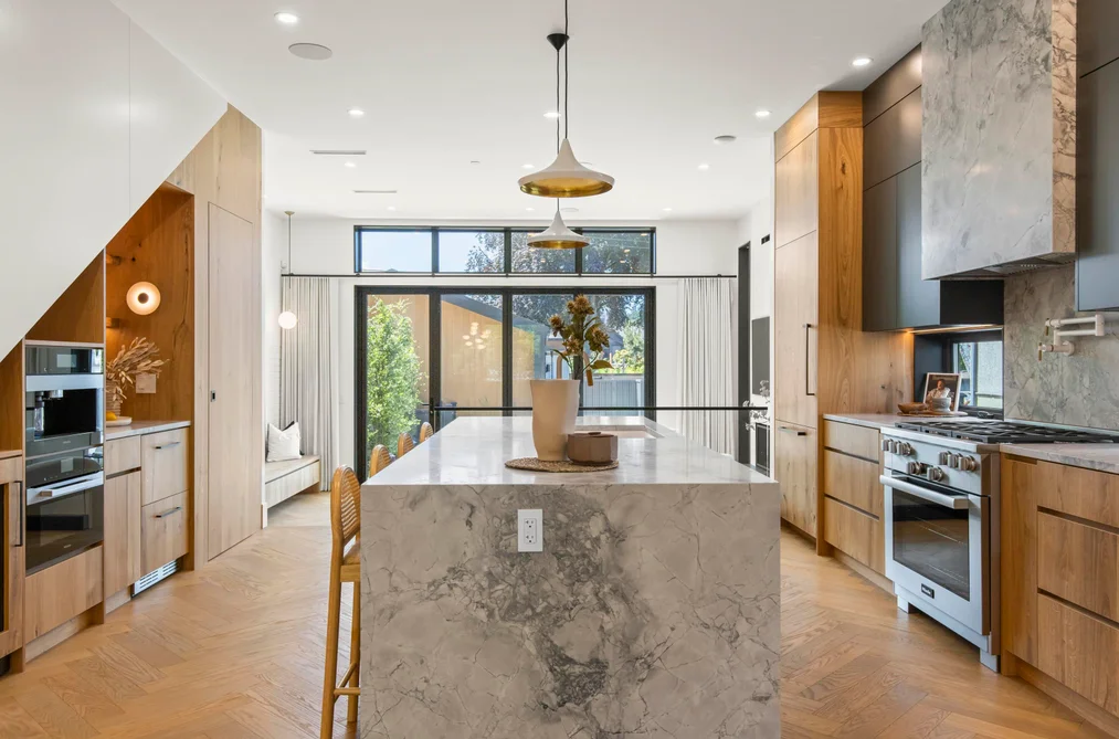 2 3768 W 2ND AVENUE, Vancouver, BC — Residential for Sale — Photo 4 of 29