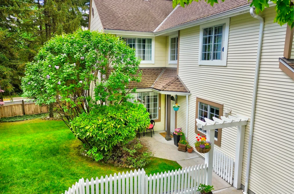 2 3939 INDIAN RIVER DRIVE, North Vancouver BC V7G 2P5, North Vancouver BC — Residential for Sale - Photo 2