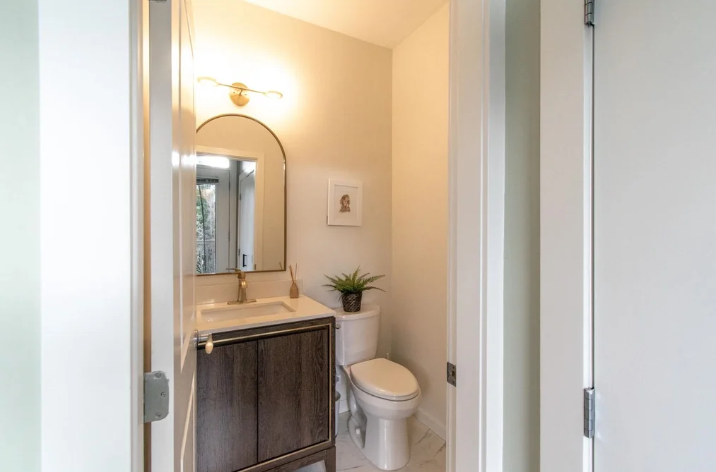 2 40632 GOVERNMENT ROAD, Squamish BC V8B 0M7, Squamish BC — Residential for Sale - Photo 4