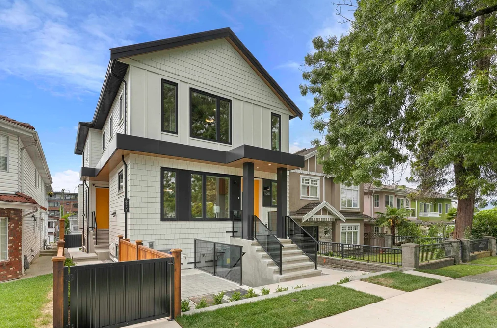 Half Duplex for sale at 2 4257 Beatrice Street Vancouver British Columbia - MLS: R3111825