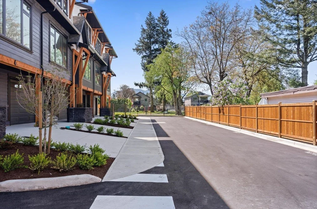 2 46106 RIVERSIDE DRIVE, Chilliwack BC V2P 3K9, Chilliwack BC — Residential for Sale - Photo 2