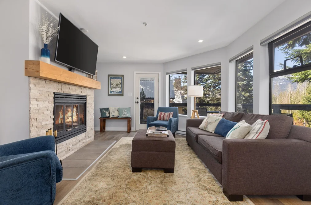 2 4637 BLACKCOMB WAY, Whistler BC V8E 0Y6, Whistler BC — Residential for Sale - Photo 3