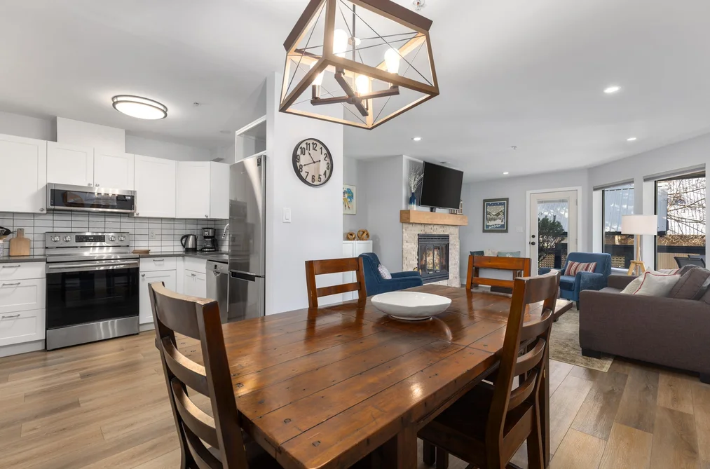 2 4637 BLACKCOMB WAY, Whistler BC V8E 0Y6, Whistler BC — Residential for Sale - Photo 4