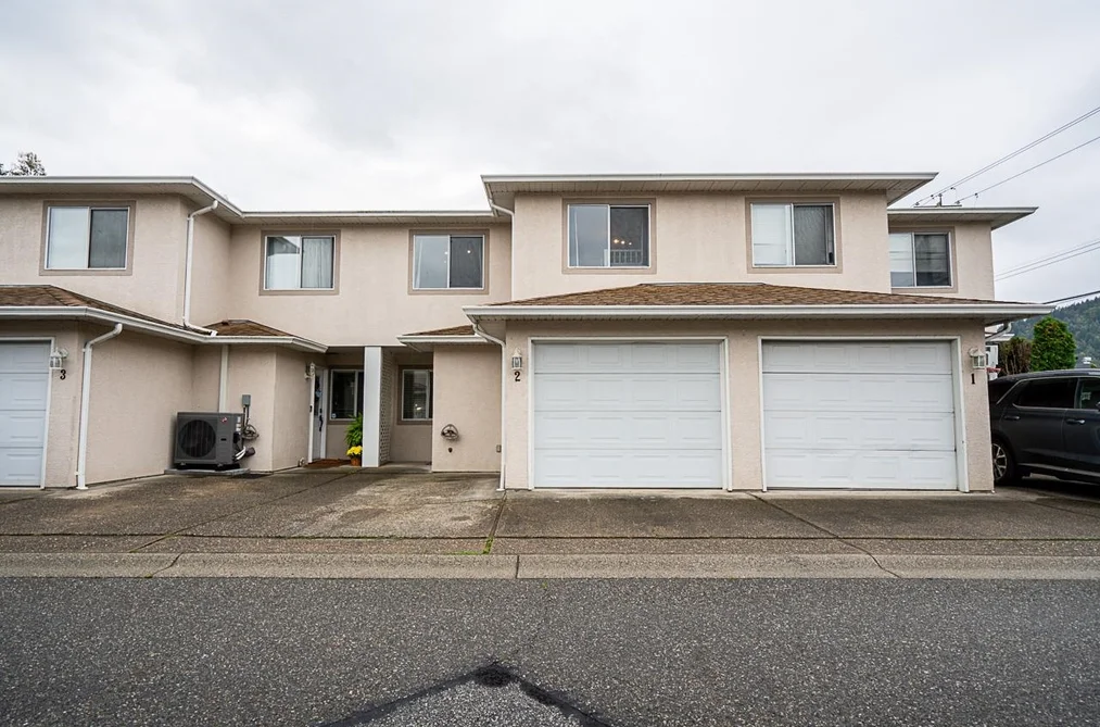 Townhouse for sale at 2 5536 Vedder Road Chilliwack British Columbia - MLS: R3106162