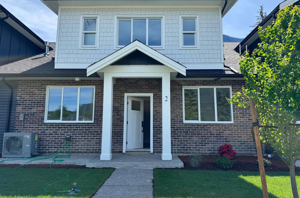 2 558 PARK STREET, Hope BC V0X 1L0, Hope BC — Residential for Sale - Photo 2