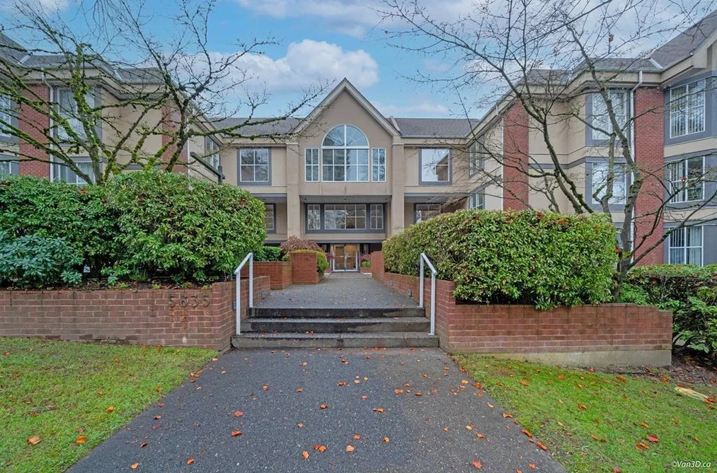 Condo for sale at 2 5635 Patterson Avenue Burnaby British Columbia - MLS: R3169775