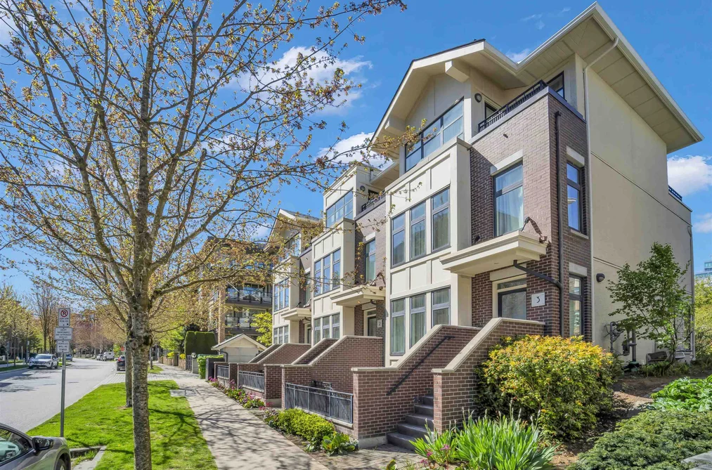 Townhouse for sale at 2 5879 Gray Avenue Vancouver British Columbia - MLS: R3116610