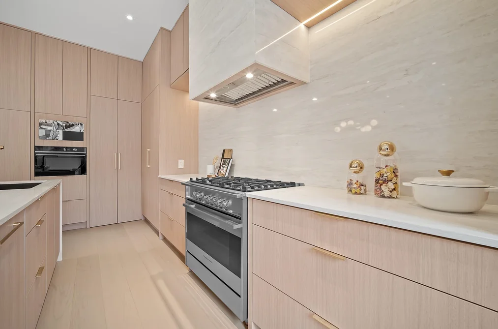 2 6070 ELGIN AVENUE, Burnaby BC V5H 3S4, Burnaby BC — Residential for Sale - Photo 4