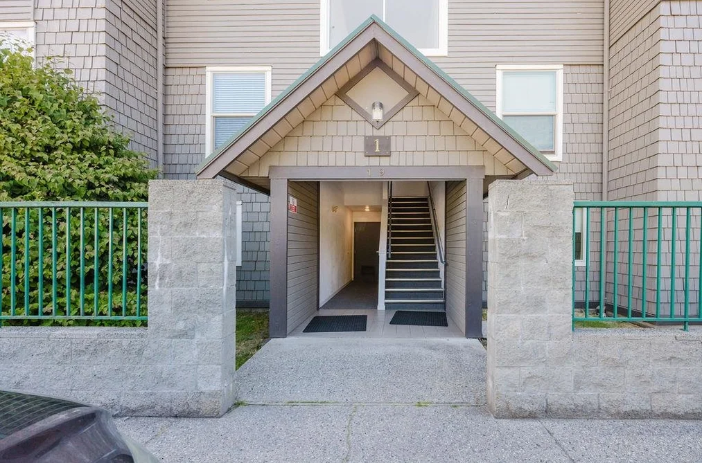 Condo for sale at 2 622 Farnham Road Gibsons British Columbia - MLS: R3135639