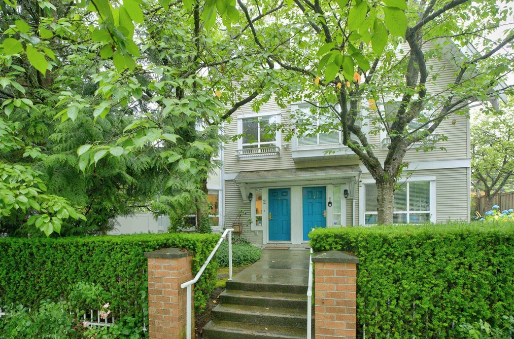 Townhouse for sale at 2 6577 Southoaks Crescent Burnaby British Columbia - MLS: R3166218