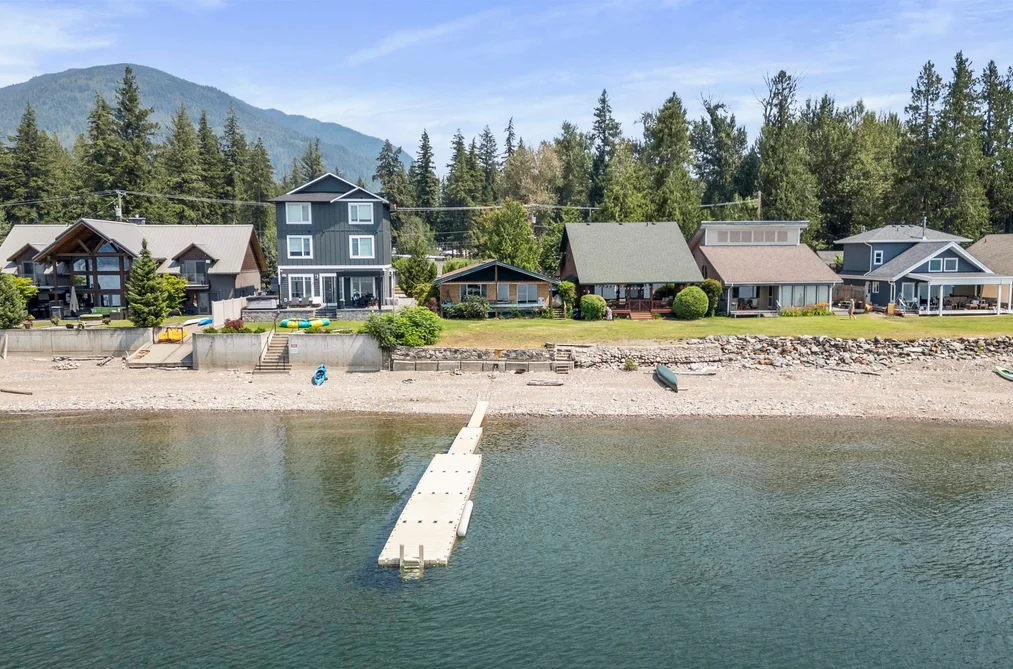 House for sale at 2 6868 Squilax Anglemont Road No City Value British Columbia - MLS: R3144962