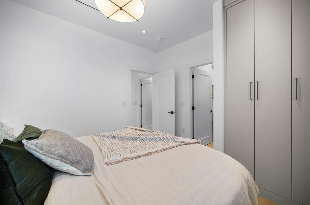 2-6879 Quebec Street, Vancouver, BC - Triplex for Sale - Photo 12 of 15 2-6879 Quebec Street, Vancouver, BC - Triplex for Sale - Photo 12 of 15