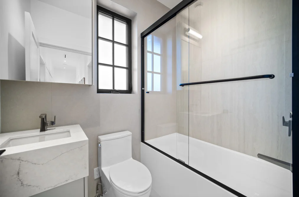 2-6879 Quebec Street, Vancouver, BC - Triplex for Sale - Photo 13 of 15 2-6879 Quebec Street, Vancouver, BC - Triplex for Sale - Photo 13 of 15