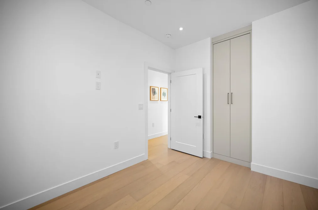 2-6879 Quebec Street, Vancouver, BC - Triplex for Sale - Photo 7 of 15 2-6879 Quebec Street, Vancouver, BC - Triplex for Sale - Photo 7 of 15
