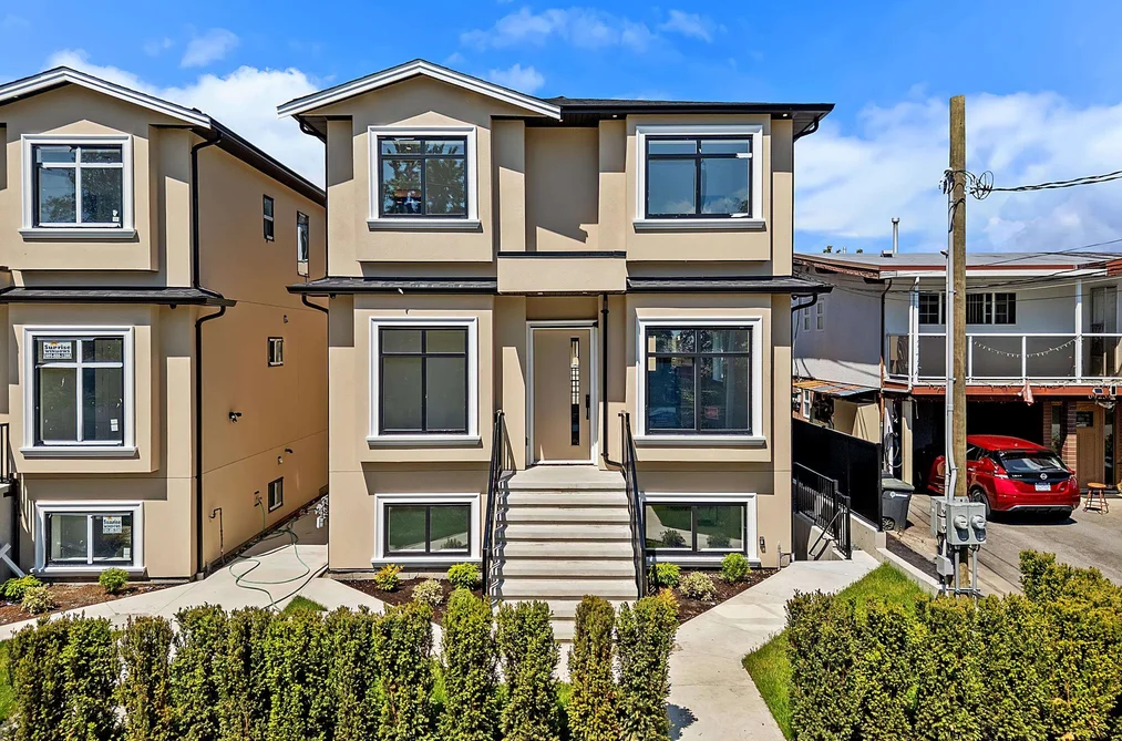 House for sale at 2 6885 Aubrey Street Burnaby British Columbia - MLS: R3126140