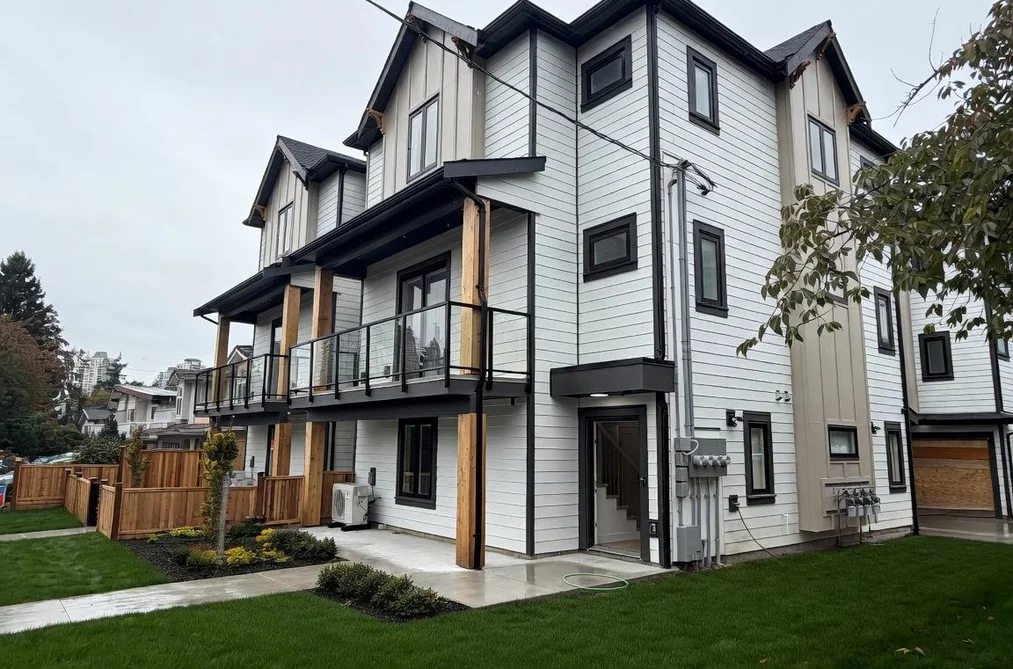 7497 Holly St Unit 2, Burnaby, BC - MLS: R3171296