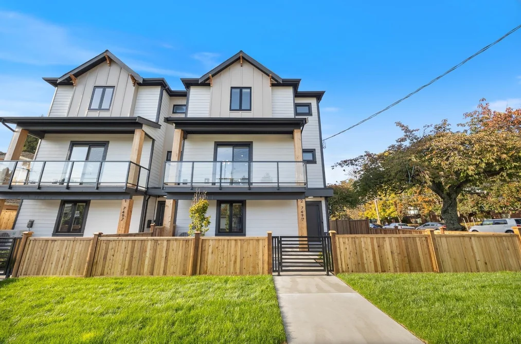 7497 Holly St Unit 2, Burnaby, BC - MLS: R3171296