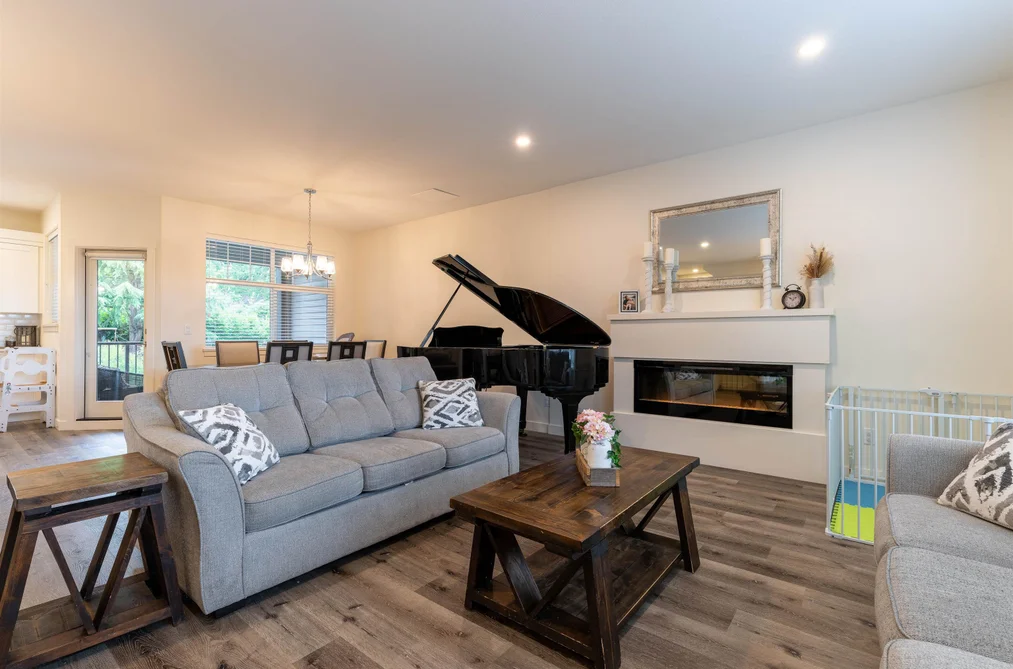 2 7740 GRAND STREET, Mission, BC — Residential for Sale — Photo 5 of 26