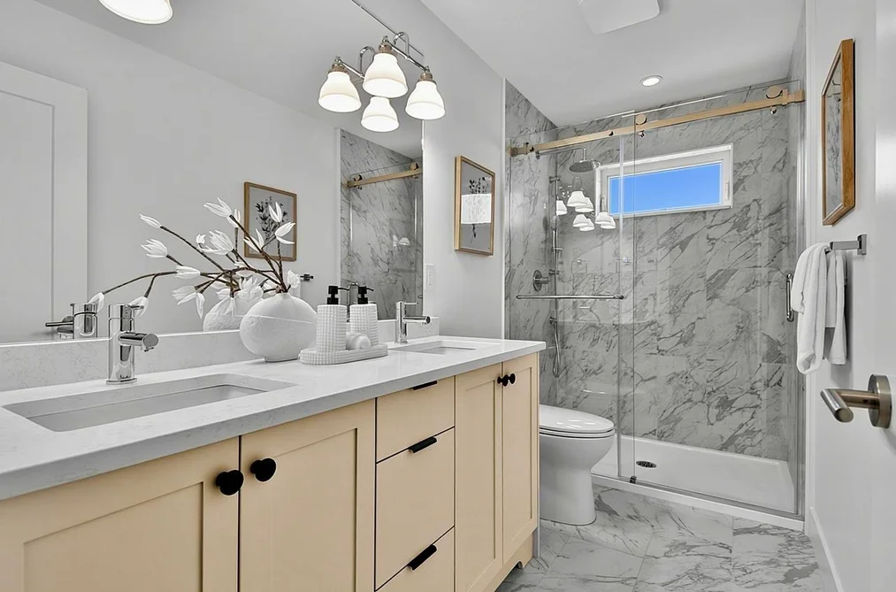 2 8029 MACPHERSON AVENUE, Burnaby BC V5J 4P5, Burnaby BC — Residential for Sale — Photo 19 of 40
