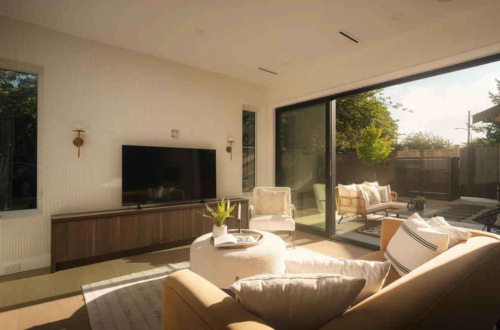 Half Duplex for sale at 2 812 E 26th Avenue Vancouver British Columbia - MLS: R3168005
