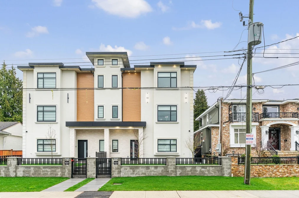 Half Duplex for sale at 2 8464 15th Avenue Burnaby British Columbia - MLS: R3103785