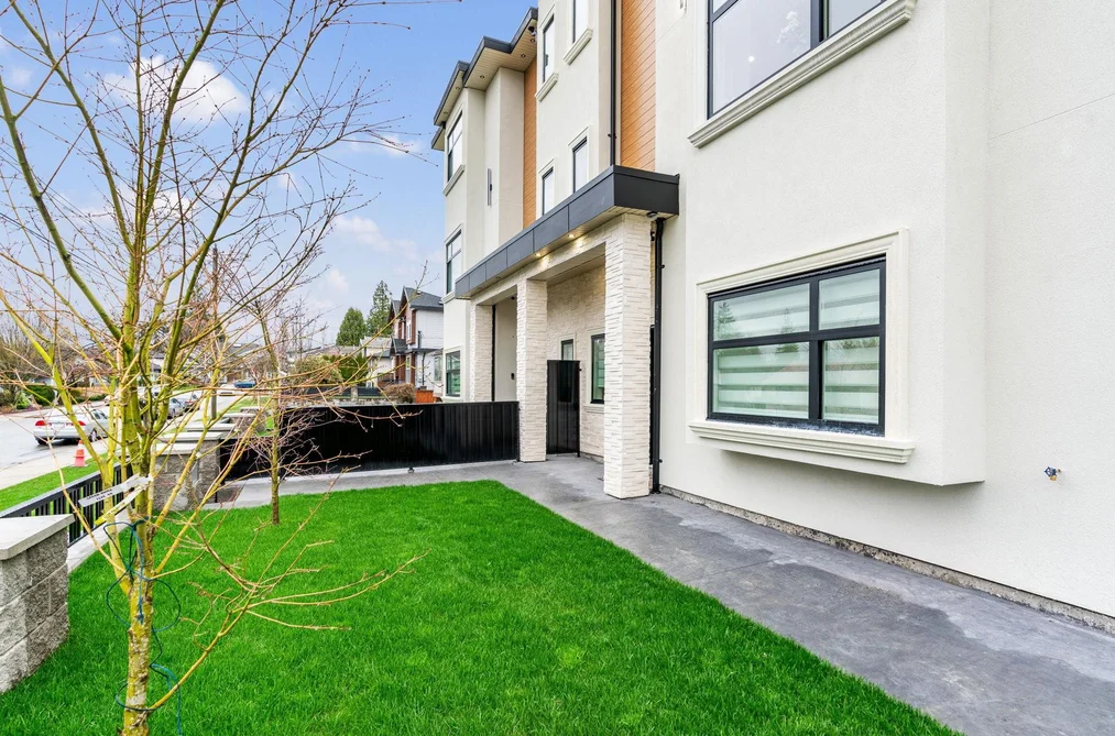 2 8464 15TH AVENUE, Burnaby BC V3N 1Y2, Burnaby BC — Residential for Sale - Photo 2