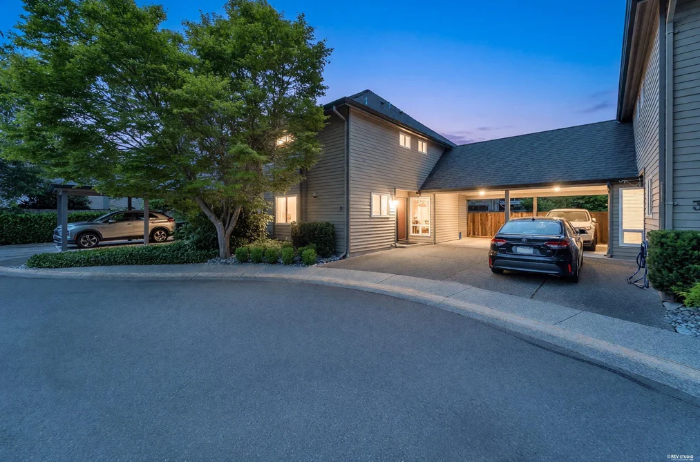 Townhouse for sale at 2 8631 No.3 Road Richmond British Columbia - MLS: R3141650