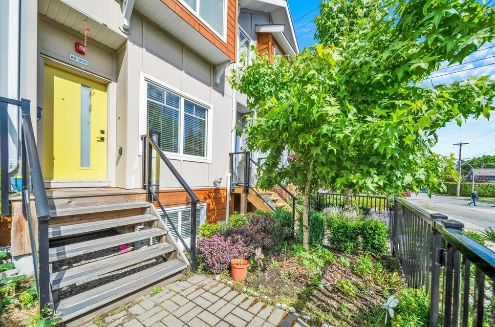 Half Duplex for sale at 2 909 First Street New Westminster British Columbia - MLS: R3136706