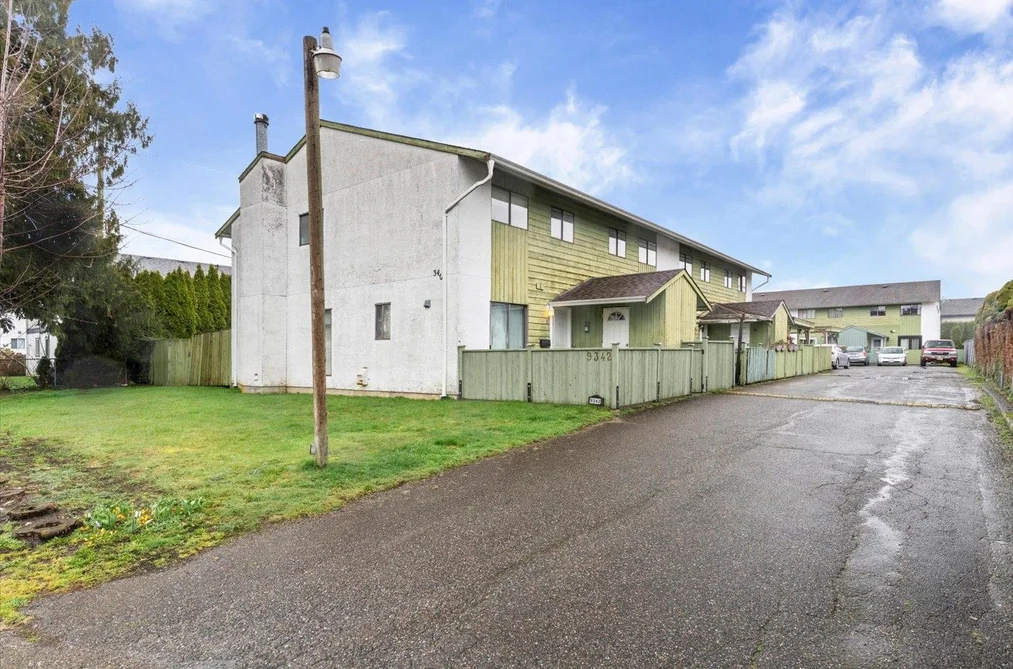 Townhouse for sale at 2 9342 Hazel Street Chilliwack British Columbia - MLS: R3097684