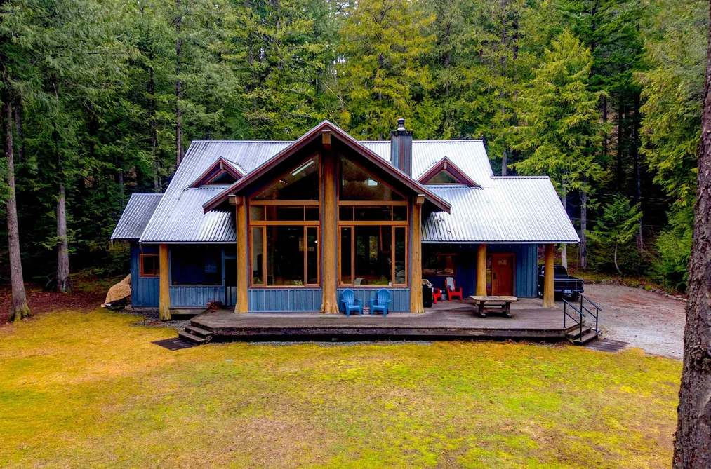 House for sale at 2 Walkerville Road Pemberton British Columbia - MLS: R3091860