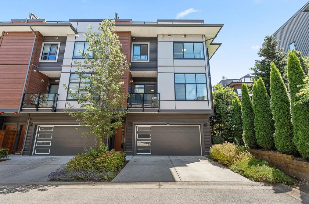 20 20852 78B AVENUE, Langley BC V2Y 0X6, Langley BC — Residential for Sale - Photo 2