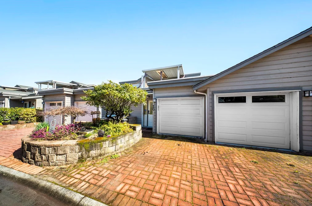 20 323 GOVERNORS COURT, New Westminster BC V3L 5S6, New Westminster BC — Residential for Sale - Photo 2