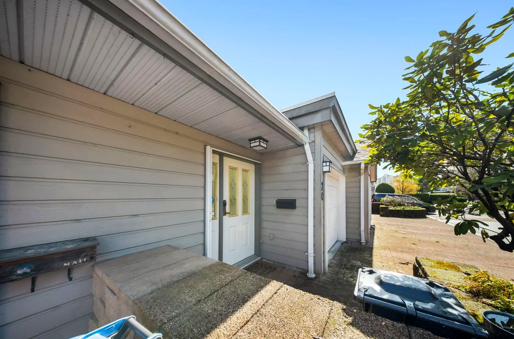 20 323 GOVERNORS COURT, New Westminster BC V3L 5S6, New Westminster BC — Residential for Sale - Photo 4