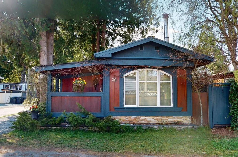 20 40022 GOVERNMENT ROAD, Squamish BC V0N 1T0, Squamish BC — Residential for Sale - Photo 2