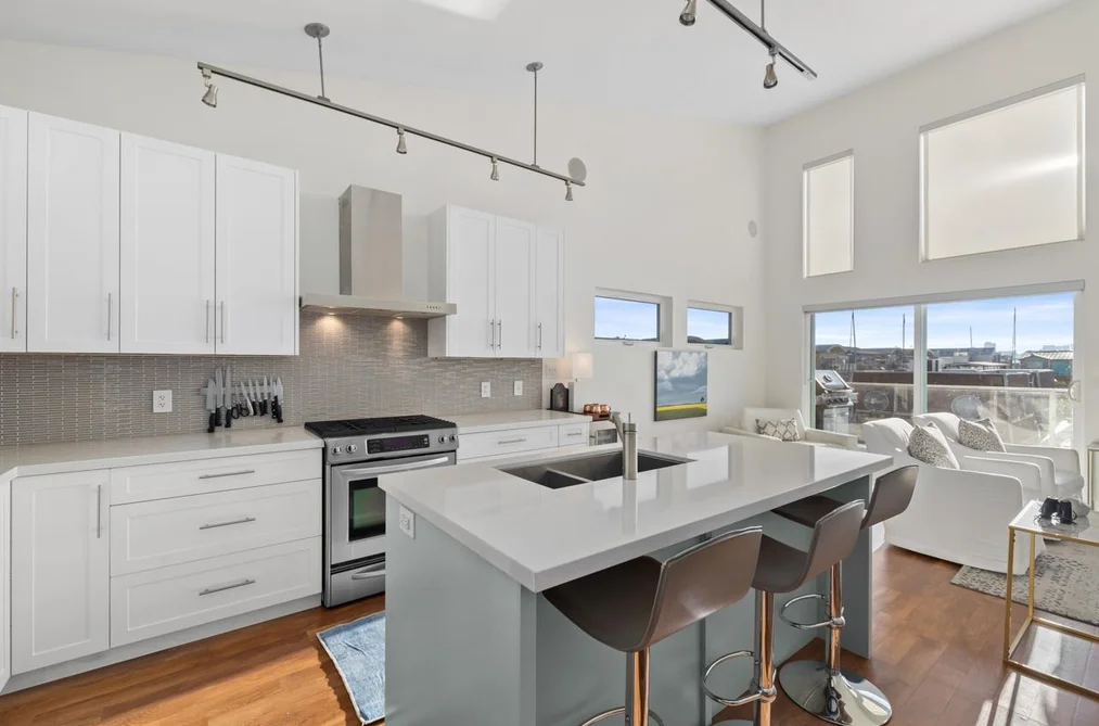 20 415 W ESPLANADE AVENUE, North Vancouver BC V7M 1A6, North Vancouver BC — Residential for Sale - Photo 4