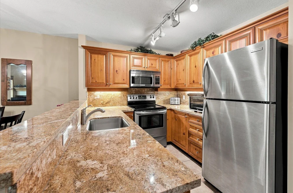 20-4890 Painted Cliff Road, Whistler, BC - Townhouse for Sale - Photo 11 of 23 20-4890 Painted Cliff Road, Whistler, BC - Townhouse for Sale - Photo 11 of 23