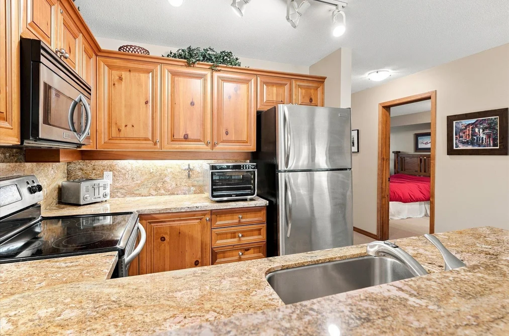 20-4890 Painted Cliff Road, Whistler, BC - Townhouse for Sale - Photo 13 of 23 20-4890 Painted Cliff Road, Whistler, BC - Townhouse for Sale - Photo 13 of 23